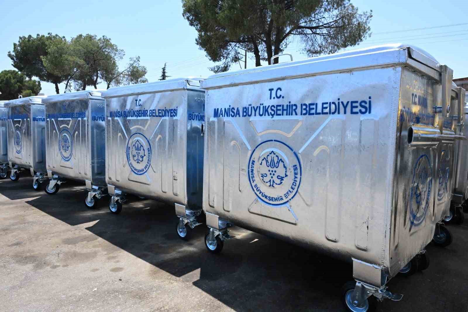 Temiz Manisa için 17 ilçeye konteyner desteği