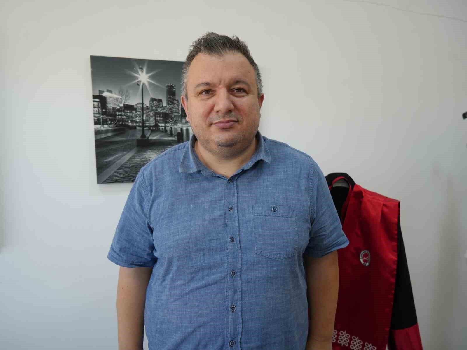 Uzmanından çekirge açıklaması: "1 ay içerisinde kaybolacaklardır"