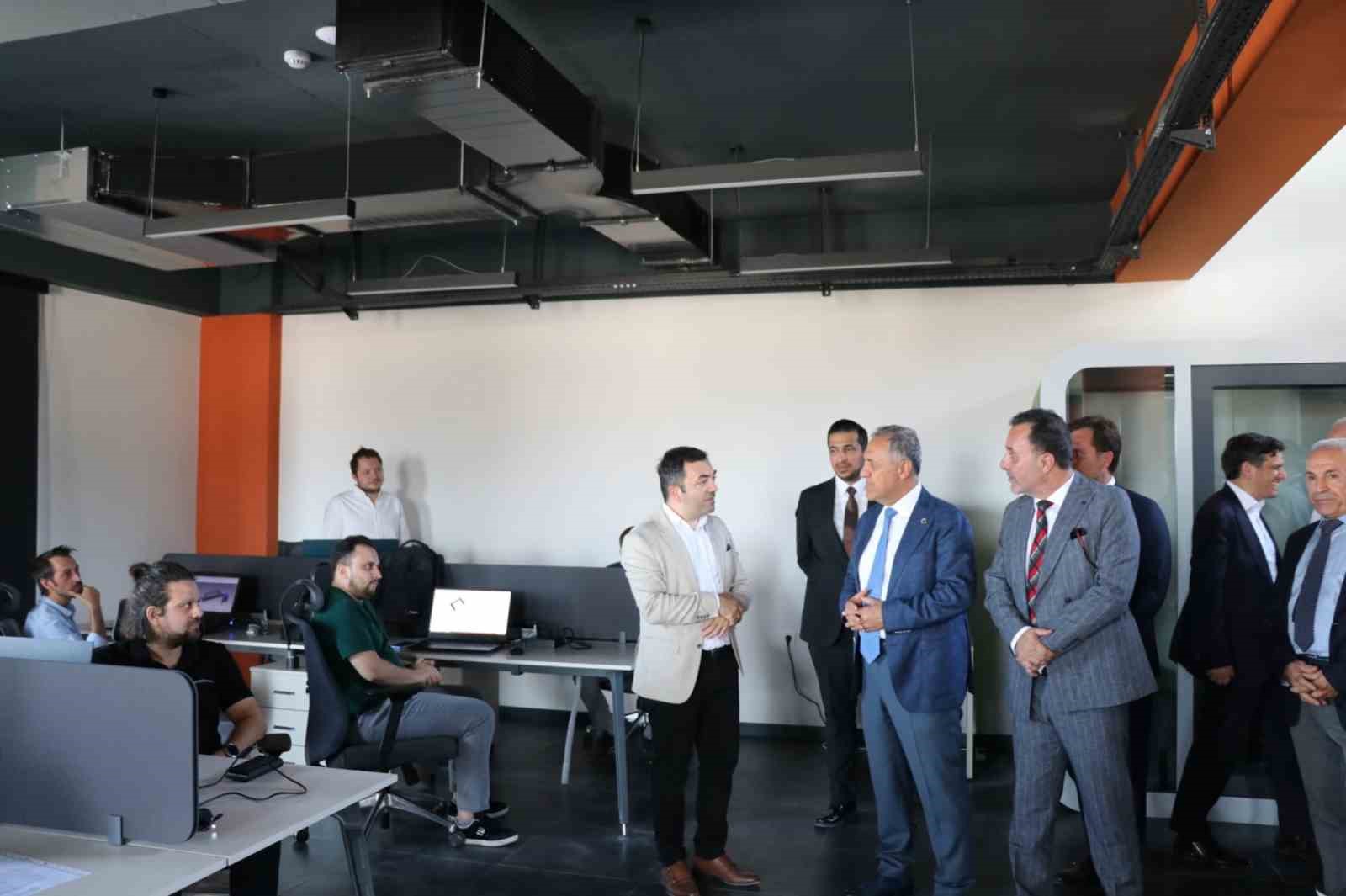 Vali Usta’dan Yalova OSB’de inceleme