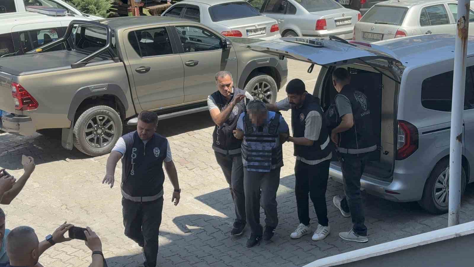 Yardım için polise koşan çocukların çabası annelerini kurtarmaya yetmedi