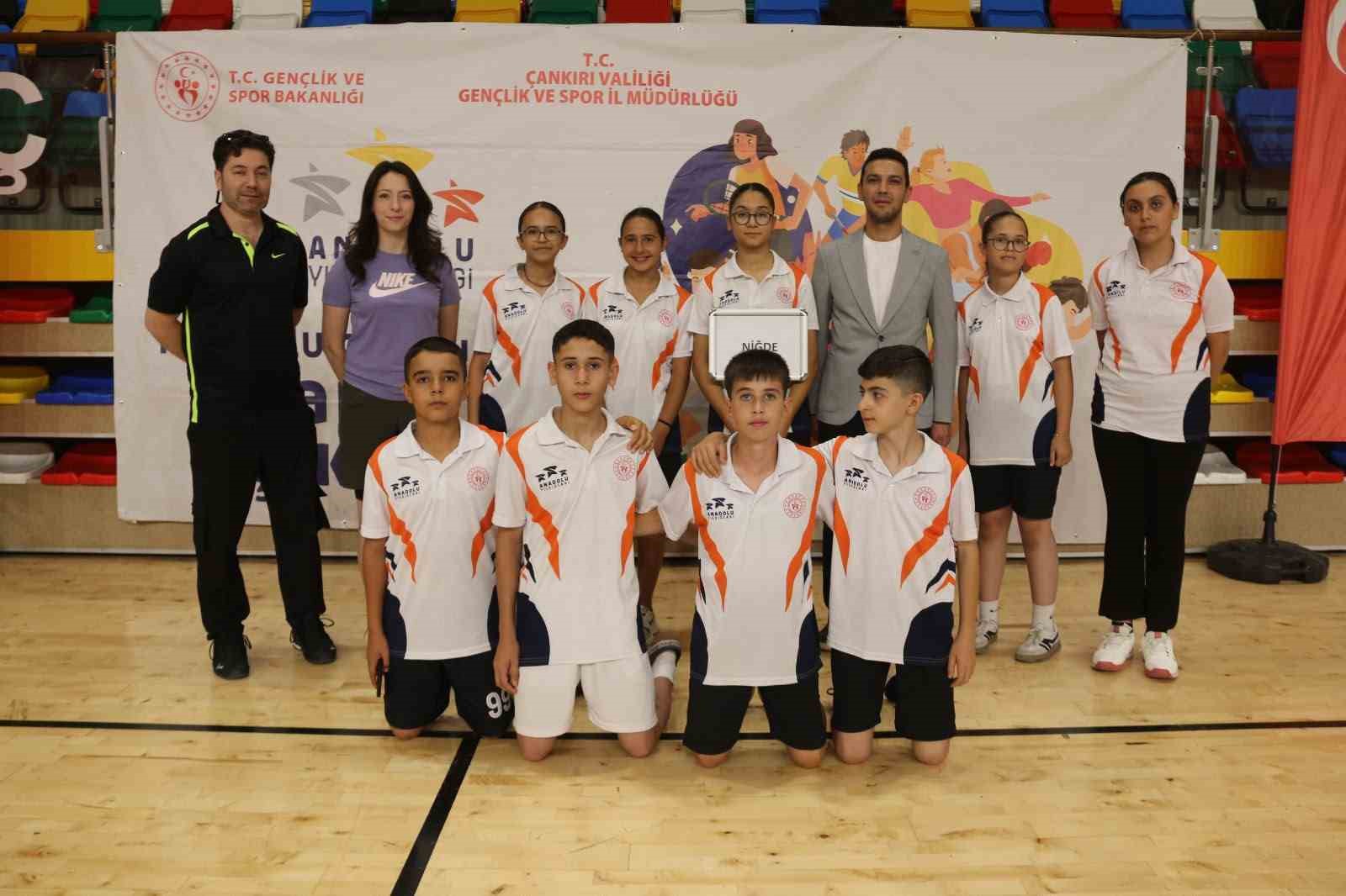 Niğde Erkek Badminton Takımı şampiyon oldu