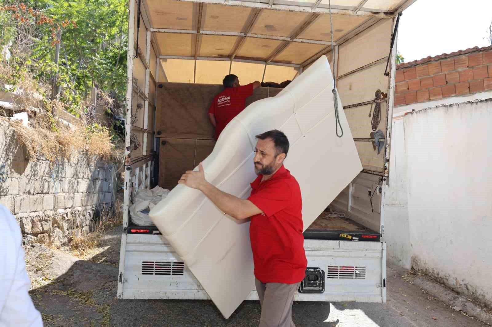 Atıl eşyalar umut oluyor