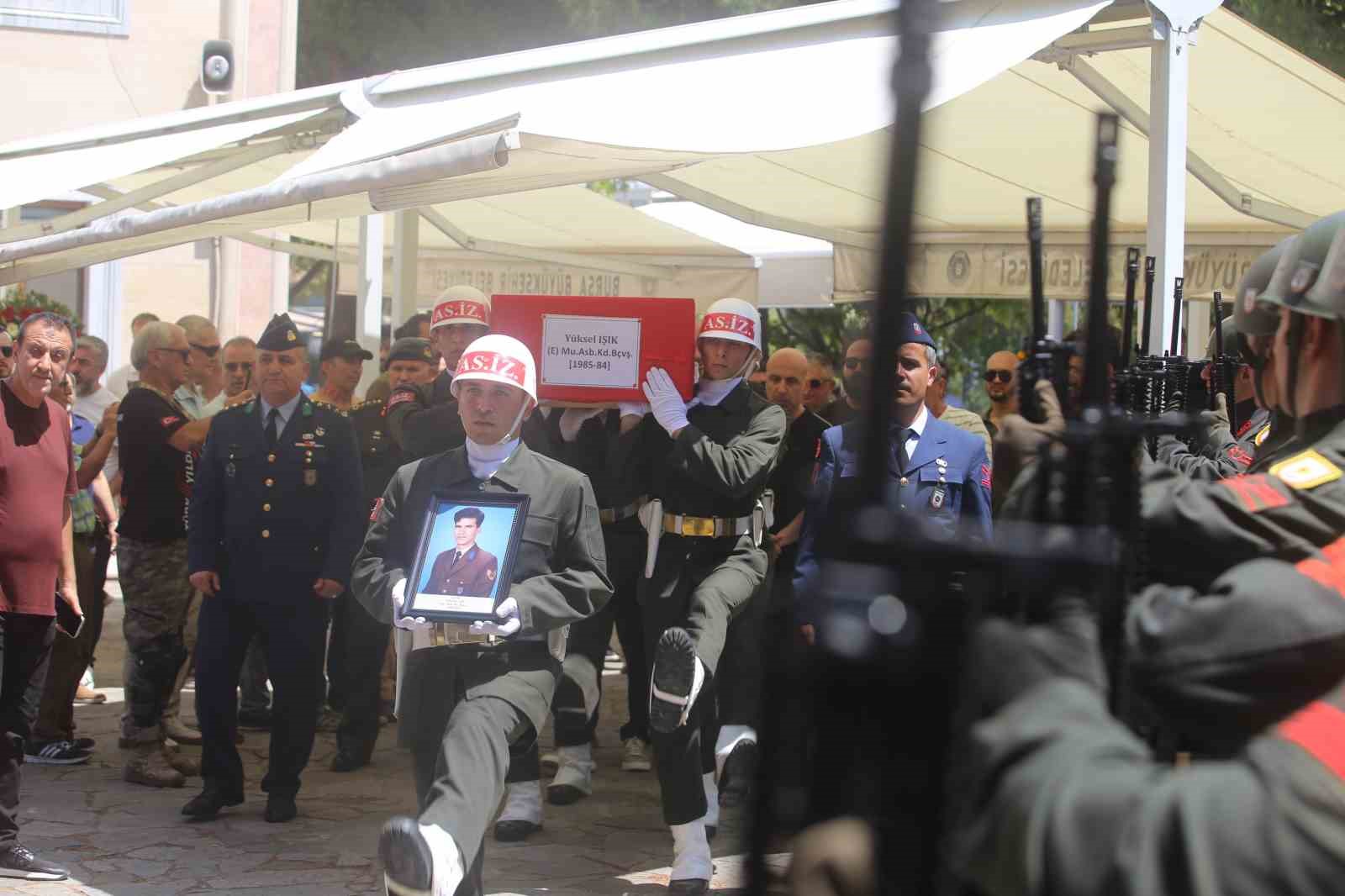 Cilo Dağı’nın zirvesinde hayatını kaybeden Bursalı dağcı son yolculuğuna uğurlandı