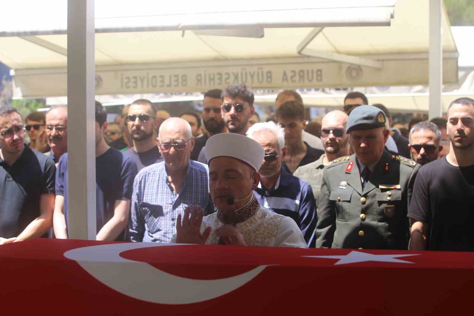 Cilo Dağı’nın zirvesinde hayatını kaybeden Bursalı dağcı son yolculuğuna uğurlandı