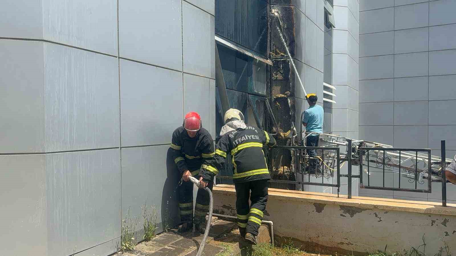 Harran Üniversitesi Tıp Fakültesi Hastanesinde korkutan yangın
