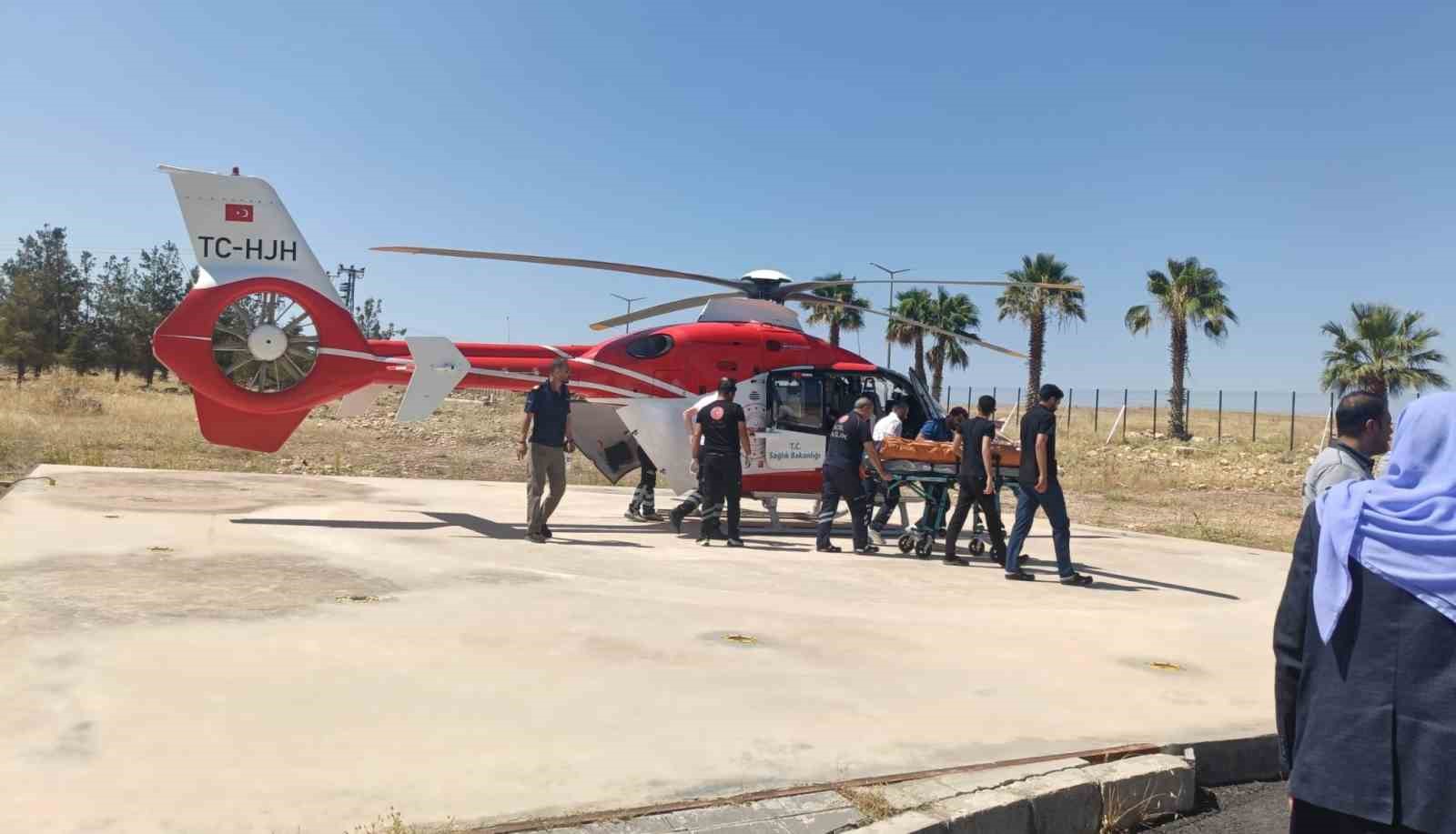 Şırnak’ta yaralanan şahıs ambulans helikopterle Şanlıurfa’ya getirildi