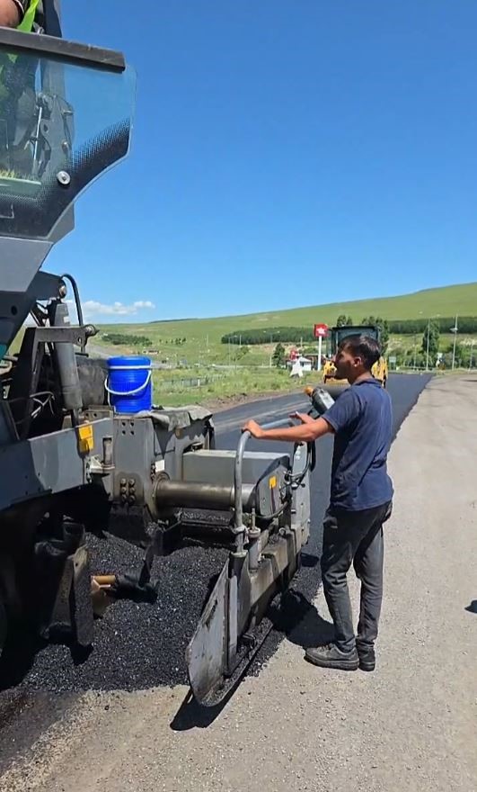 Ardahan’da sıcak asfalt seferberliği