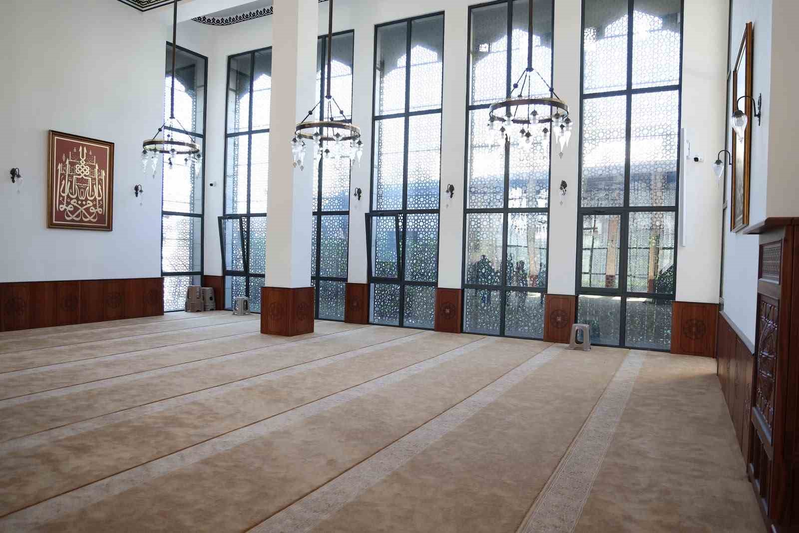Kağıthane’de Ayazma Camii ve Külliyesi açılış için gün sayıyor