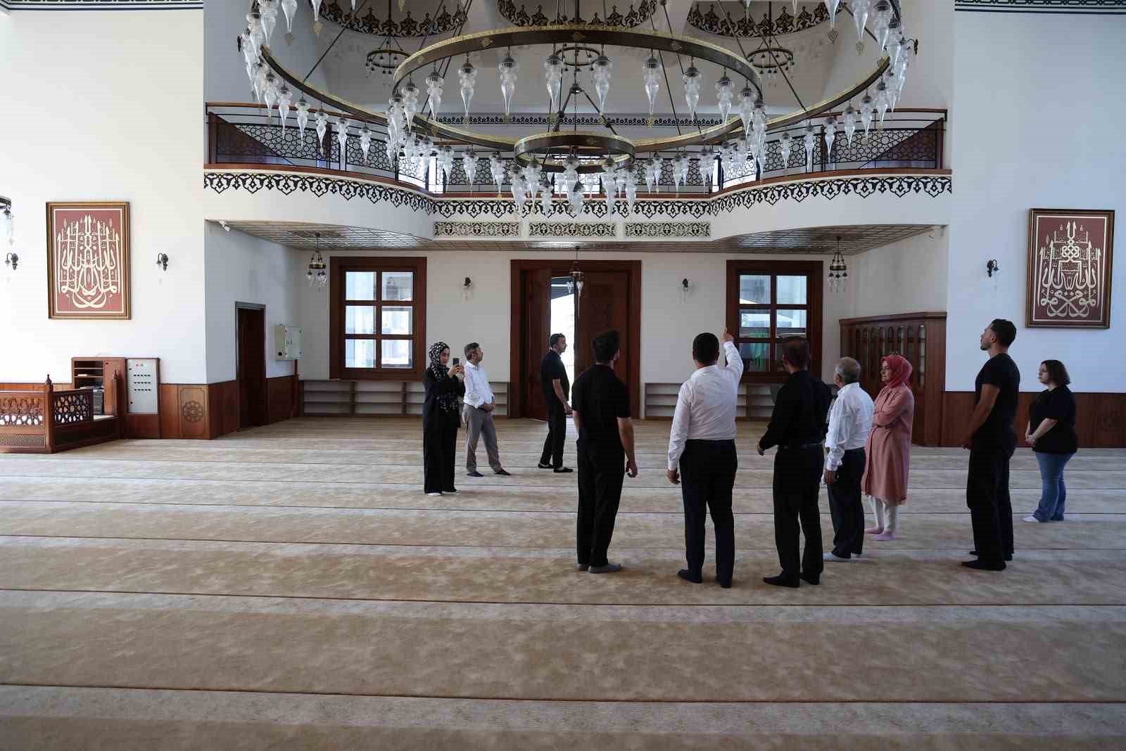 Kağıthane’de Ayazma Camii ve Külliyesi açılış için gün sayıyor