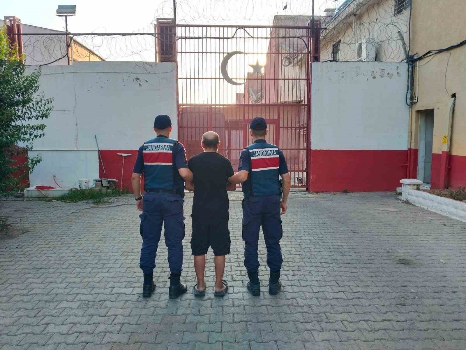 Uyuşturucu suçundan aranan şahıslar Kuşadası ve Germencik’te yakalandı