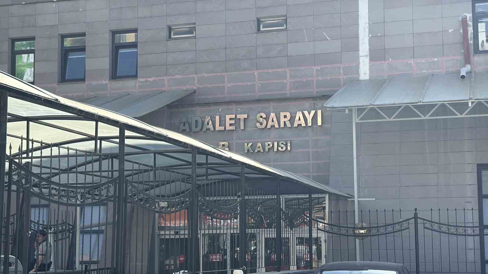 Esenboğa’dan Eskişehir’e uyuşturucu getiren 2 şüpheli yakalandı