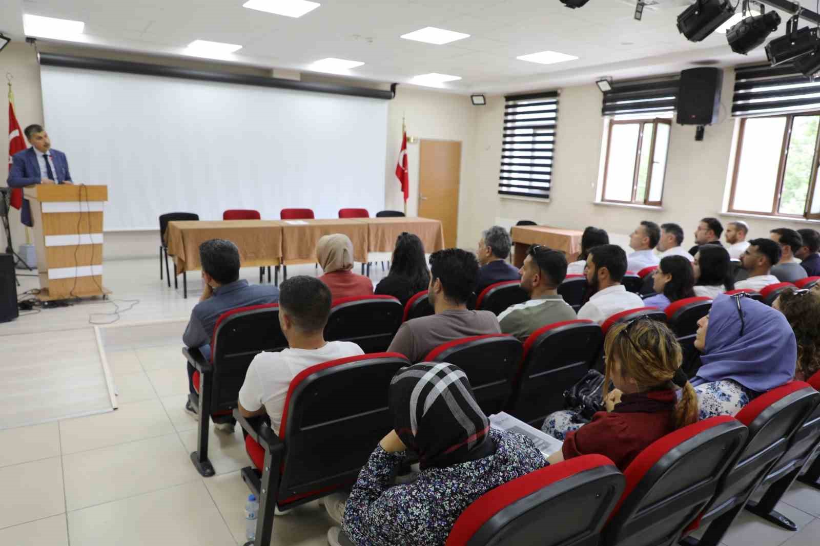 Ağrı’da yönetici adaylarına yönelik eğitim programı düzenlendi