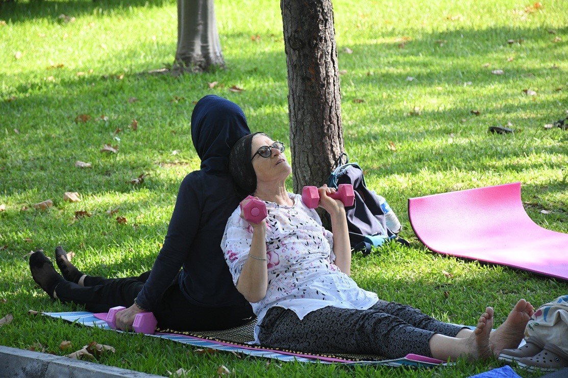 Kuşadası’nda sabah sporu etkinliklerine yoğun ilgi