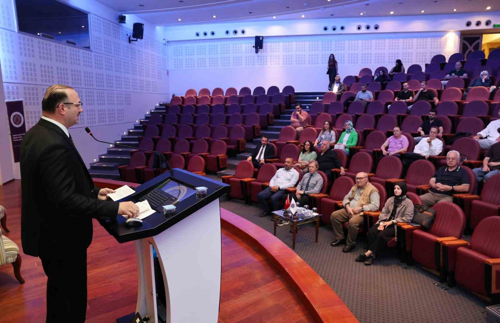 Prof. Nicholas A. Kotov Atatürk Üniversitesinde konferans düzenledi