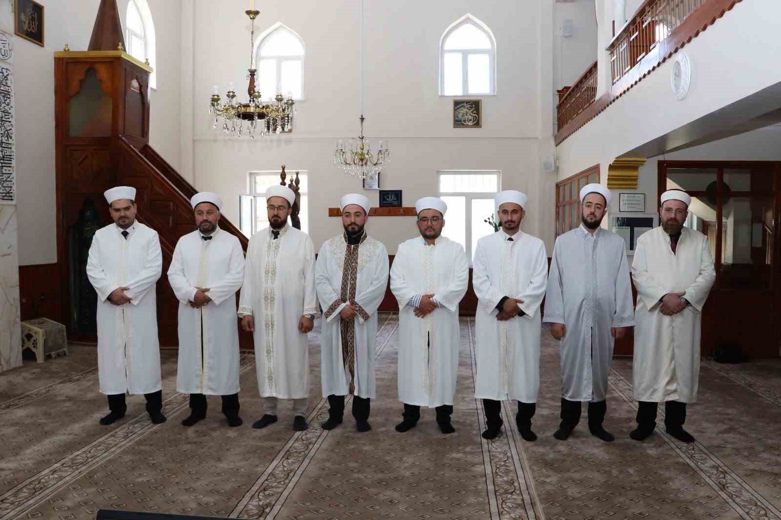 Hutbeyi en güzel okumak için yarıştılar