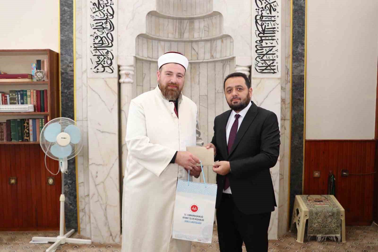 Hutbeyi en güzel okumak için yarıştılar