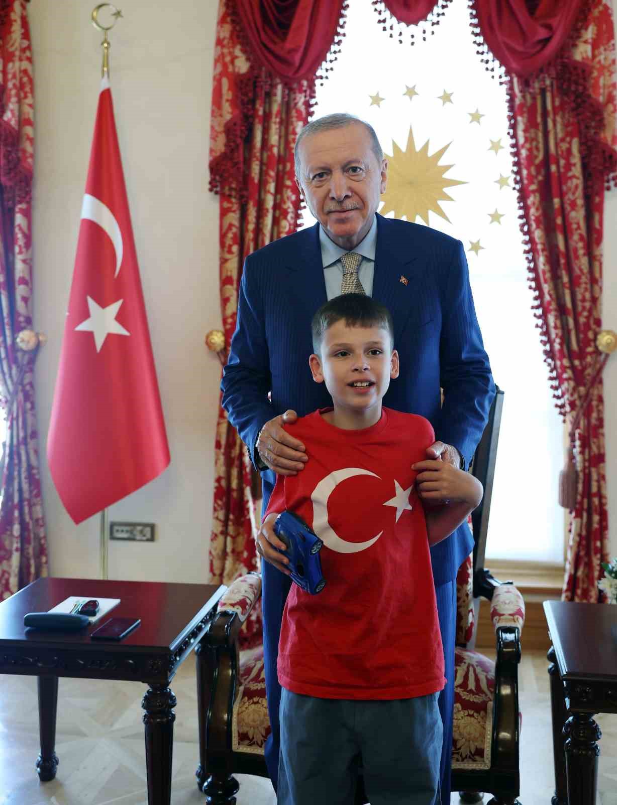 Cumhurbaşkanı Erdoğan "Cake Not Hate" kampanyasıyla tanınan Joshua Harris’i kabul etti