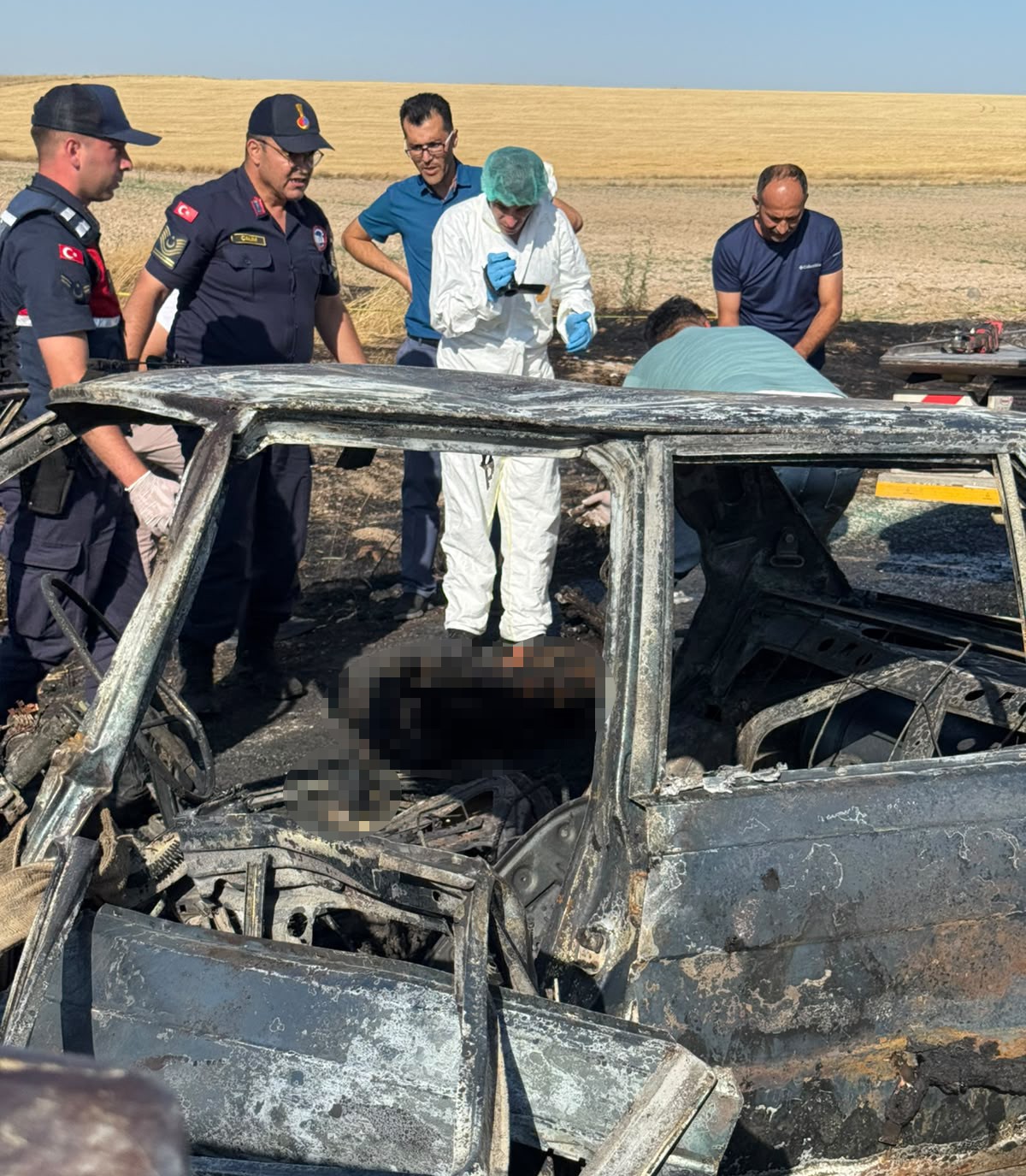 Kaza yapıp yanan aracın sürücüsü hayatını kaybetti