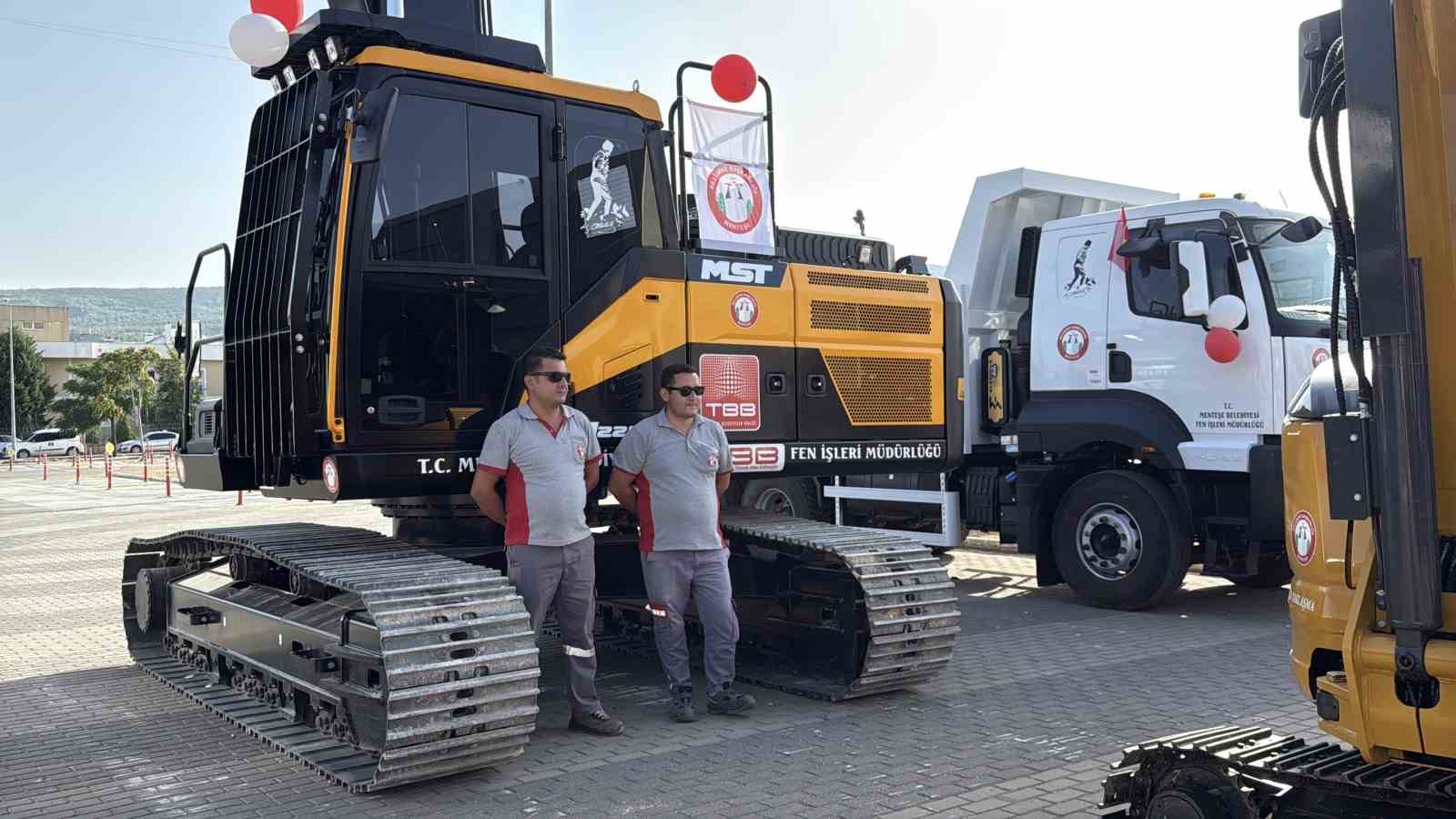 Menteşe Belediyesi yeni araçlarını hizmete aldı