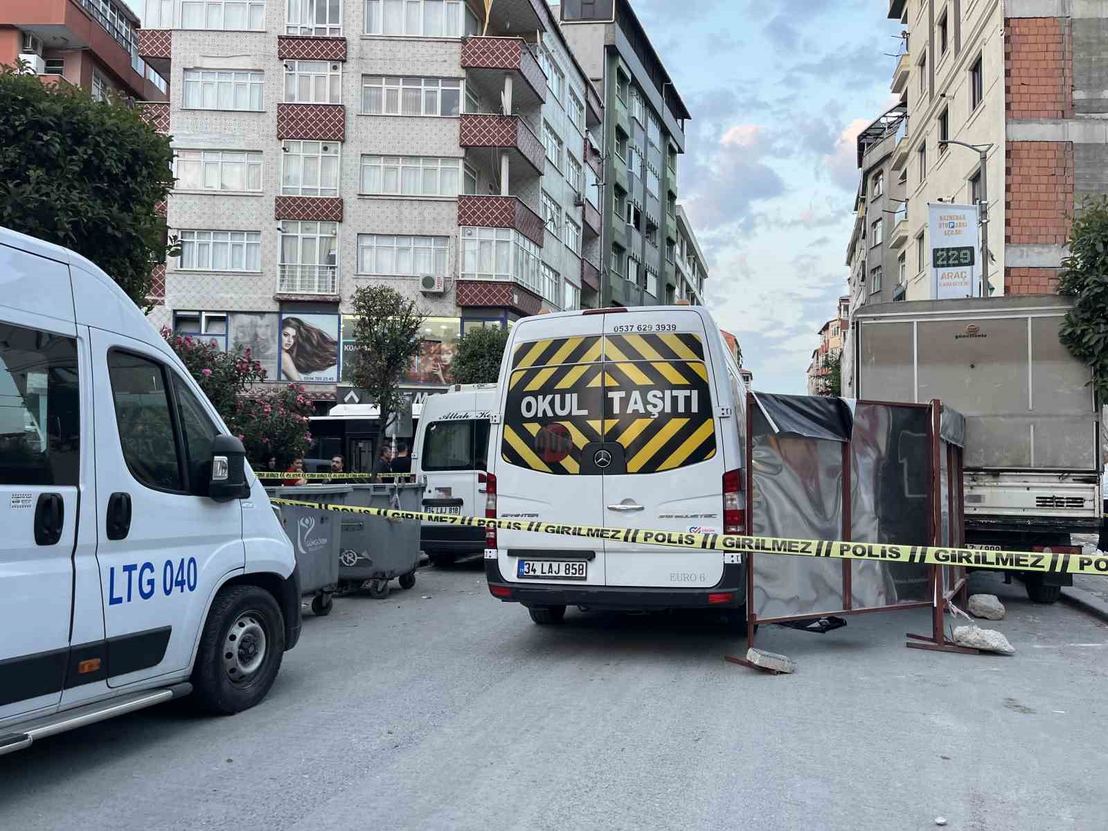 Güngören’de servis aracının altında kalan yaşlı adam hayatını kaybetti