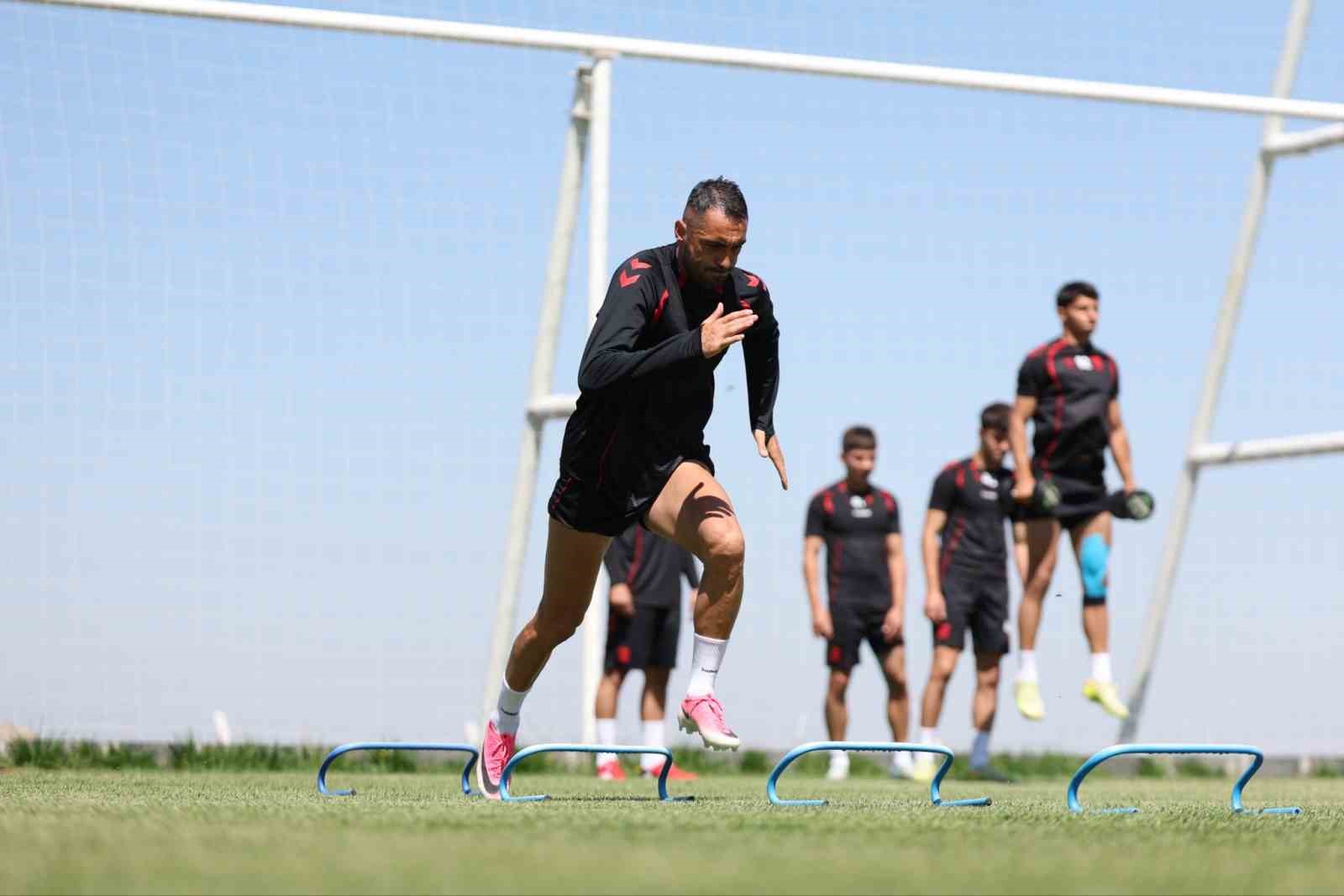 Sivasspor’da 2. etap kampı başladı
