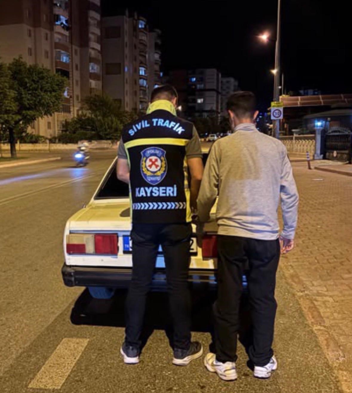 Otomobile arkadan çarptı, saldırmak için aracından indi, 337 bin TL ceza yedi